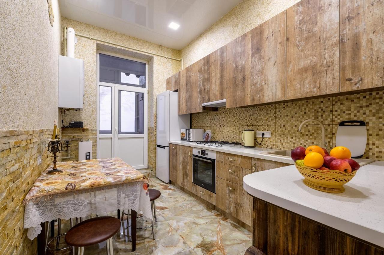 Noviy Svit 4 Apartments Львов Экстерьер фото